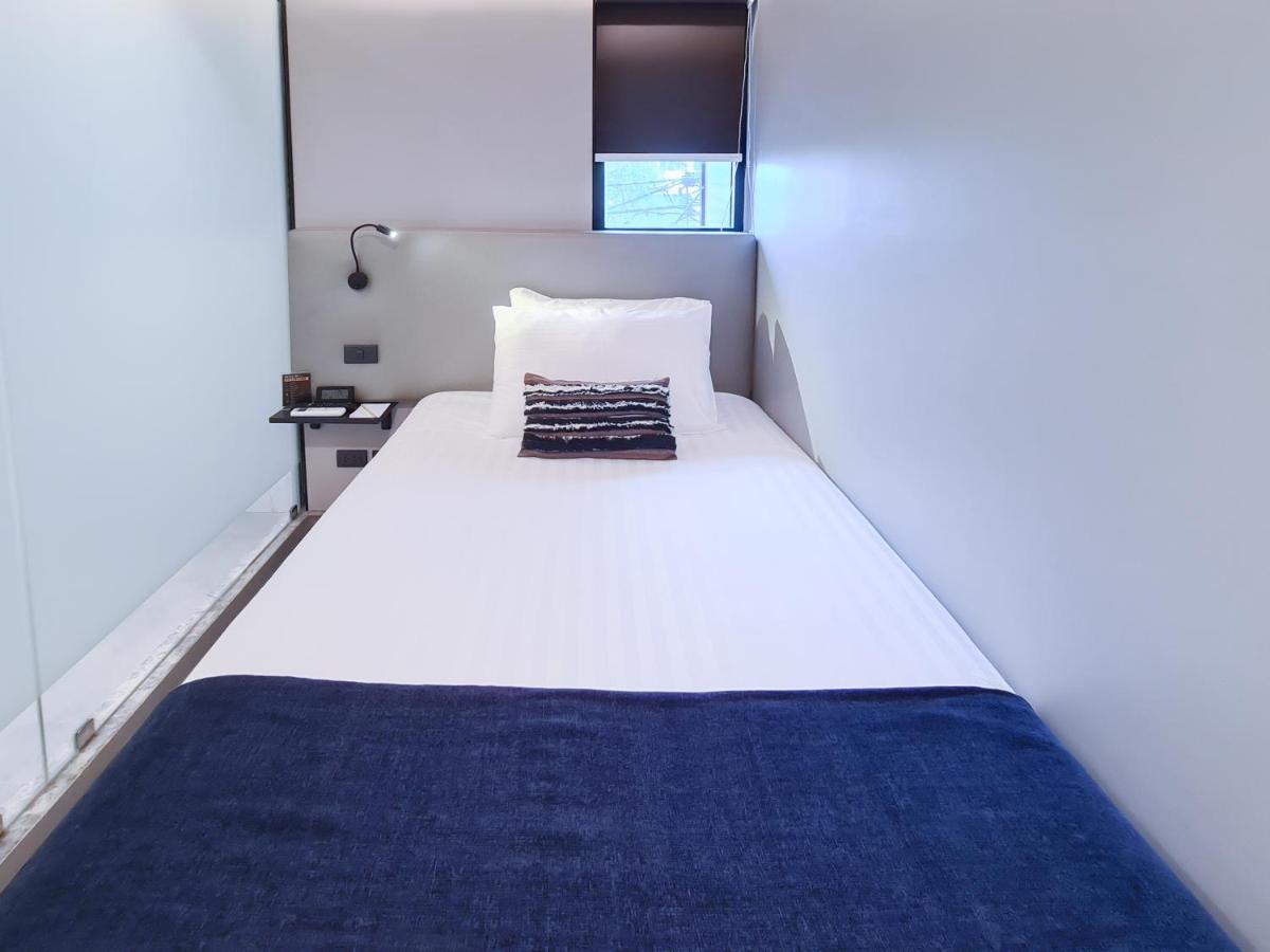 Sova Hotel Bangkok Buitenkant foto